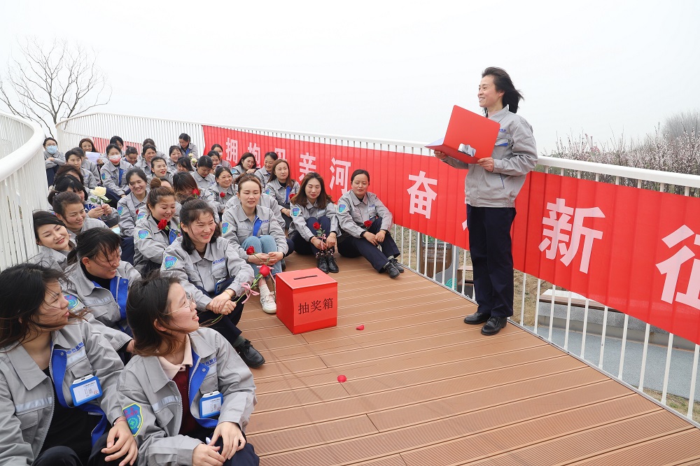 1679715892110218.jpg 朗誦1.JPG